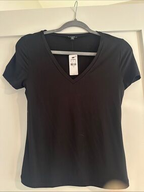 Express Black V-Neck Short Sleeve Tee